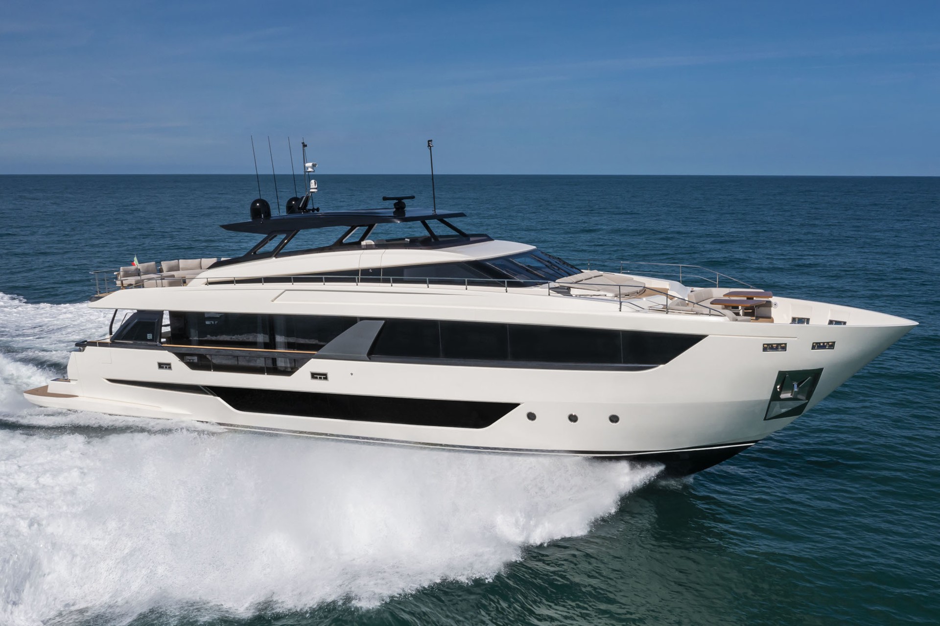Ferretti 1000 en navigation